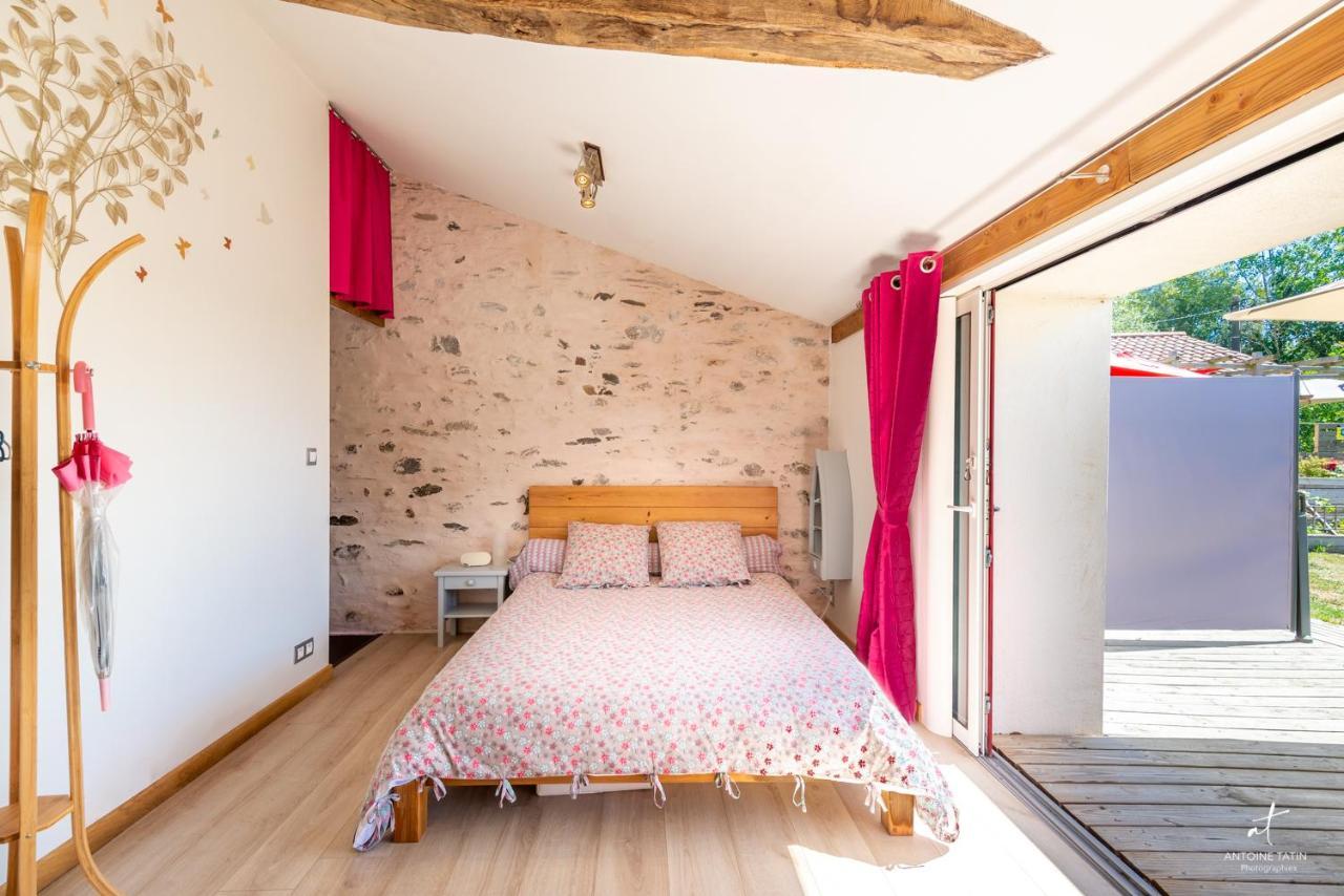 La Chevrerie Bed & Breakfast Vaire ภายนอก รูปภาพ