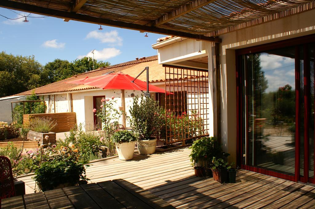 La Chevrerie Bed & Breakfast Vaire ภายนอก รูปภาพ